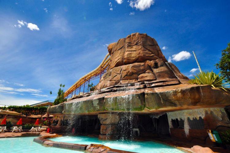 Piazza Diroma - Com Acesso Acqua Park Cn-Go Aparthotel Caldas Novas Exterior foto